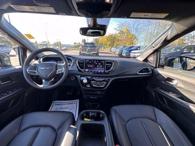 2026 Chrysler Pacifica Select 2026 Chrysler Pacifica Select