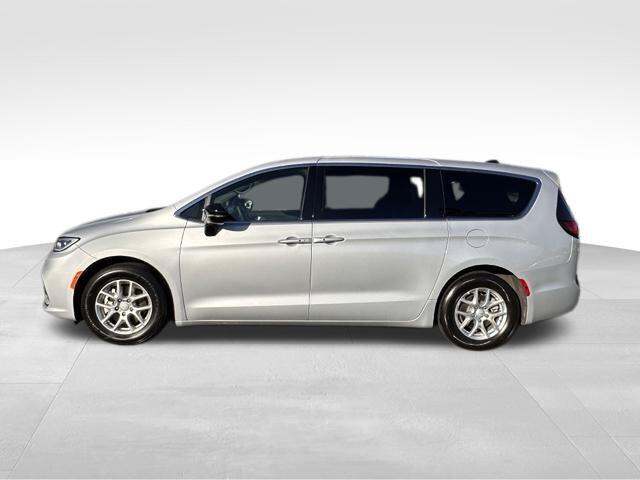 2026 Chrysler Pacifica Select 2026 Chrysler Pacifica Select