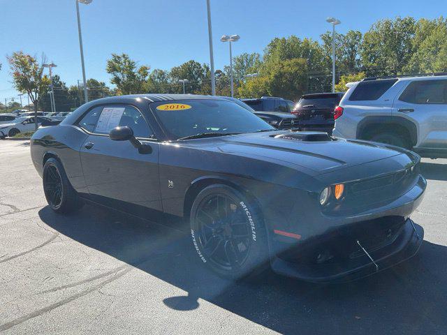 2016 Dodge Challenger 392 Hemi Scat Pack Shaker