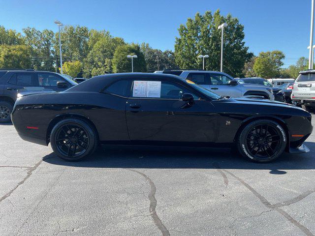 2016 Dodge Challenger 392 Hemi Scat Pack Shaker
