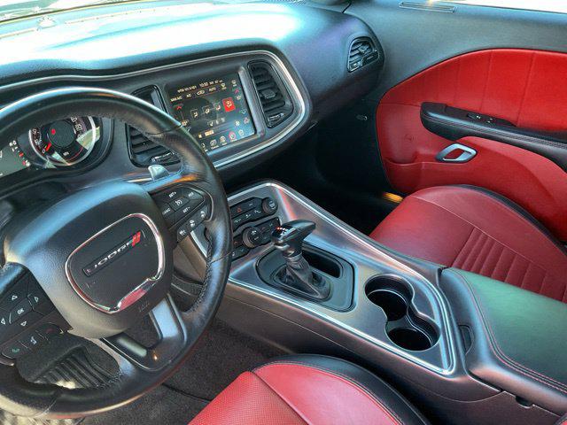2016 Dodge Challenger 392 Hemi Scat Pack Shaker