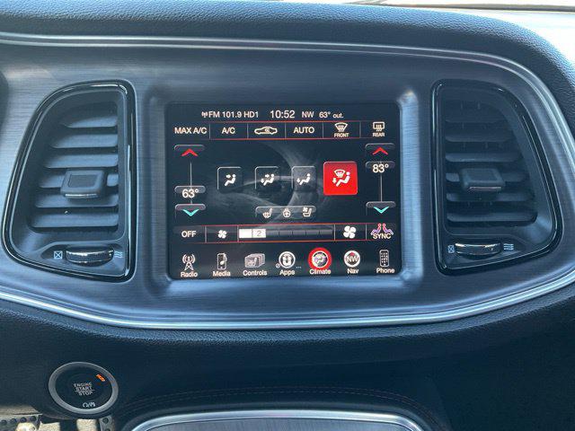 2016 Dodge Challenger 392 Hemi Scat Pack Shaker