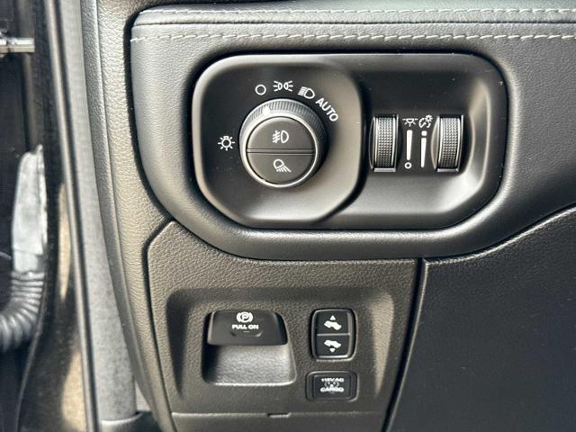 2021 Ram 1500 Limited Crew Cab 4x4 57 Box