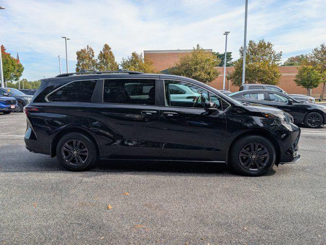 2024 Toyota Sienna Woodland Edition