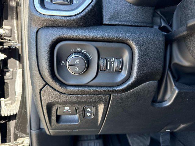 2025 Ram 1500 Big Horn Crew Cab 4x4 57 Box
