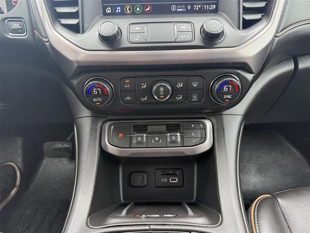 2021 GMC Acadia AWD AT4