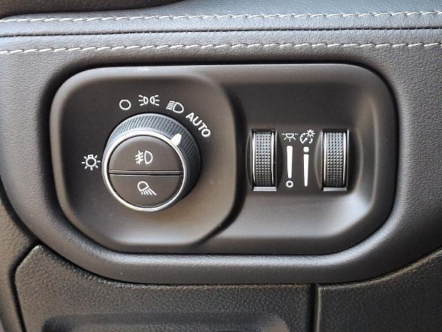 2024 Ram 1500 Limited Crew Cab 4x4 57 Box