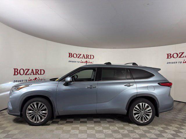 2021 Toyota Highlander Hybrid Platinum