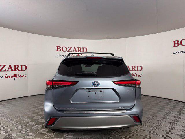 2021 Toyota Highlander Hybrid Platinum