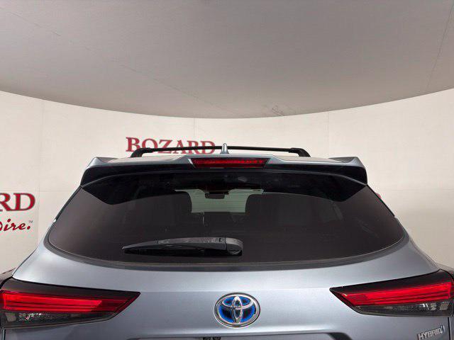 2021 Toyota Highlander Hybrid Platinum