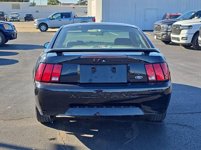 2003 Ford Mustang Unknown