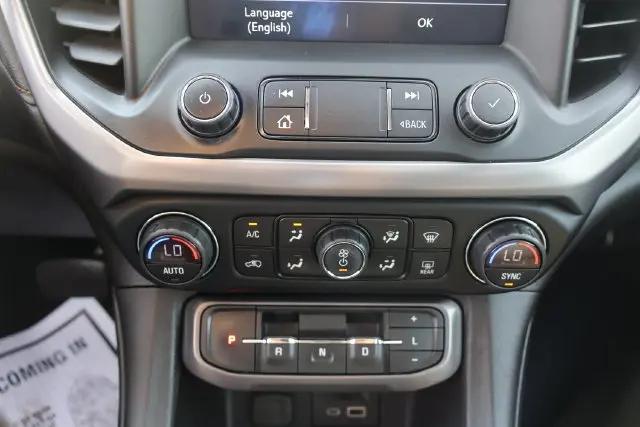 2022 GMC Acadia AWD AT4