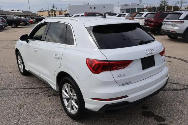 2025 Audi Q3 Premium 45 TFSI S line quattro Tiptronic