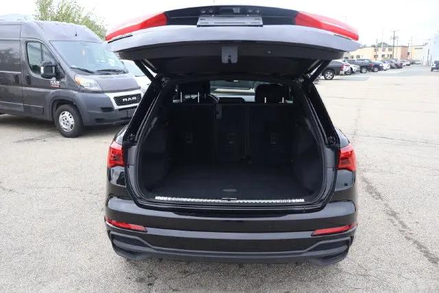 2025 Audi Q3 Premium 45 TFSI S line quattro Tiptronic