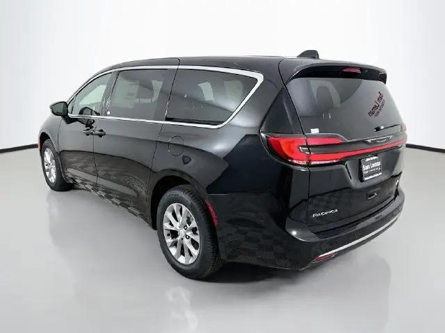 2027 Chrysler Pacifica Select AWD