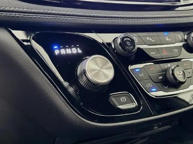 2027 Chrysler Pacifica Select AWD