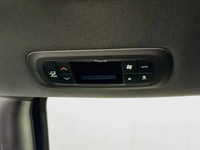2027 Chrysler Pacifica Select AWD