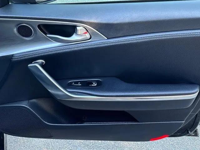 2022 Kia Stinger GT1