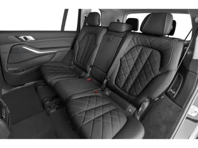 2024 BMW X7 M60i