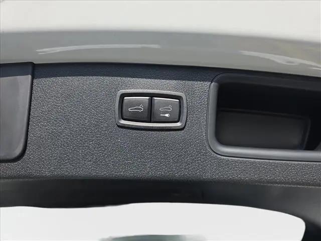 2024 Porsche Macan S