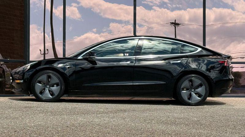2019 Tesla Model 3 Standard Range Plus
