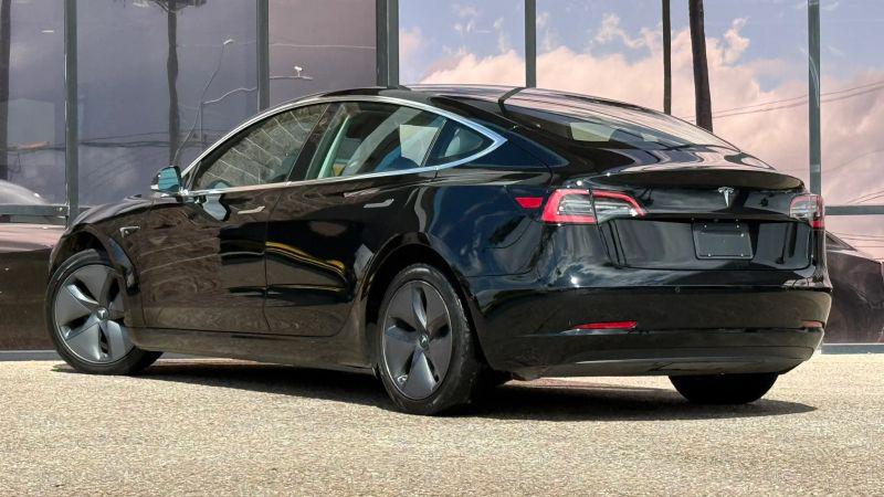 2019 Tesla Model 3 Standard Range Plus