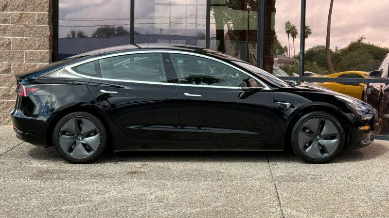 2019 Tesla Model 3 Standard Range Plus