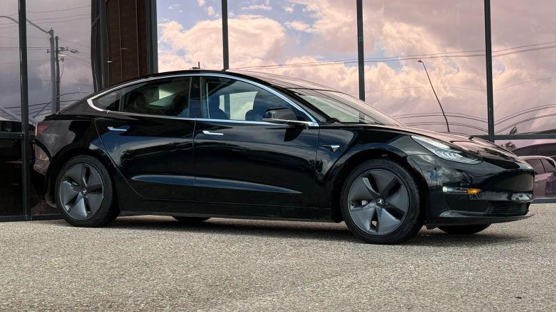 2019 Tesla Model 3 Standard Range Plus