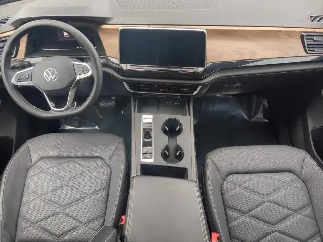 2025 Volkswagen Atlas 2.0T SE