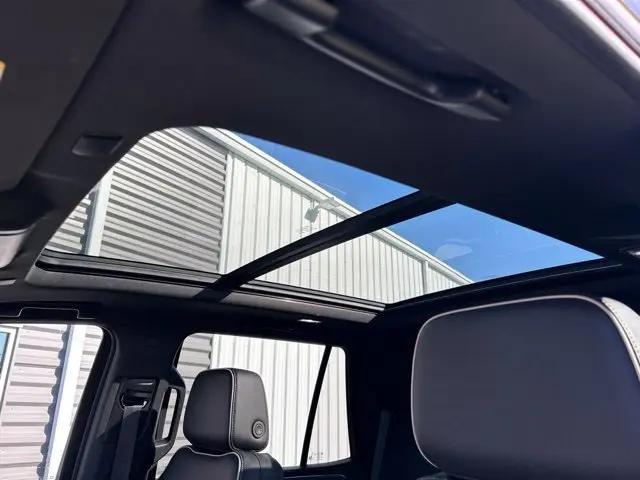 2023 GMC Yukon 4WD SLT
