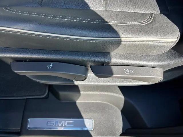 2023 GMC Yukon 4WD SLT