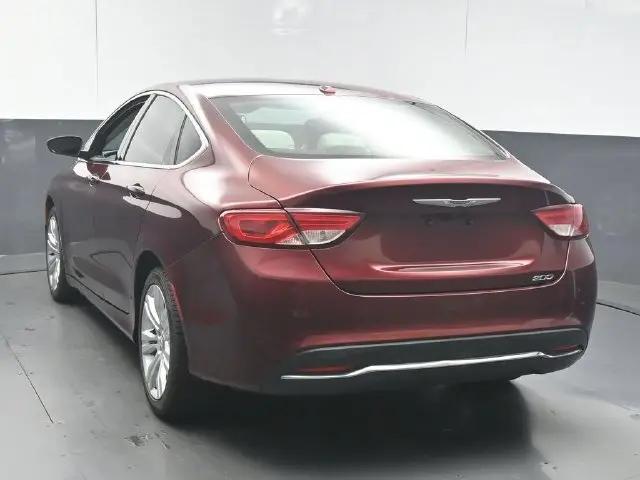 2016 Chrysler 200 Limited