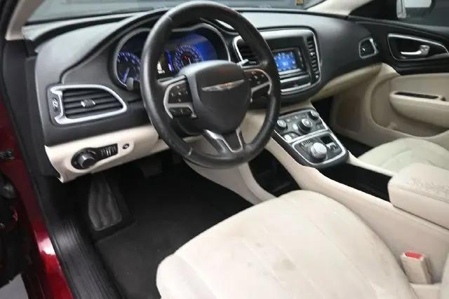 2016 Chrysler 200 Limited