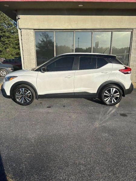 2020 Nissan Kicks SV Xtronic CVT