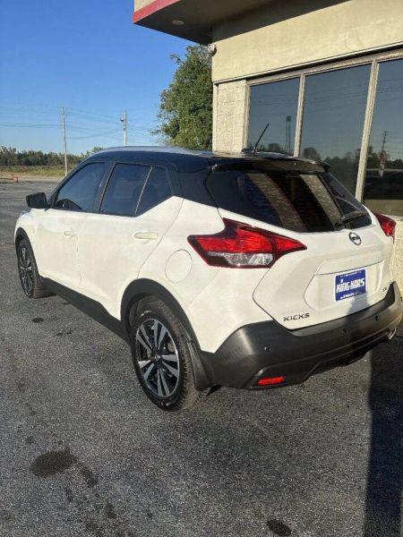 2020 Nissan Kicks SV Xtronic CVT