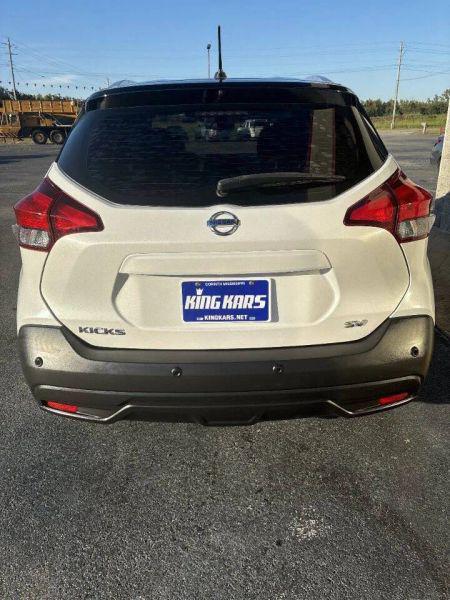 2020 Nissan Kicks SV Xtronic CVT