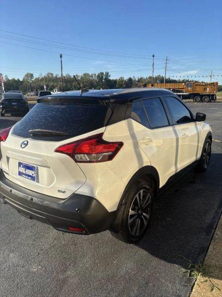 2020 Nissan Kicks SV Xtronic CVT