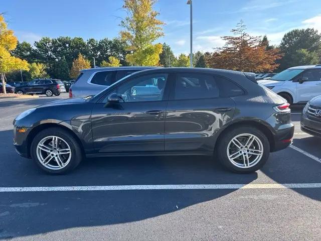 2020 Porsche Macan Macan