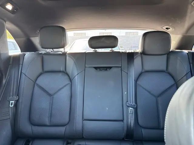 2020 Porsche Macan Macan