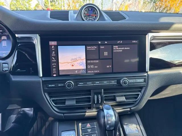 2020 Porsche Macan Macan