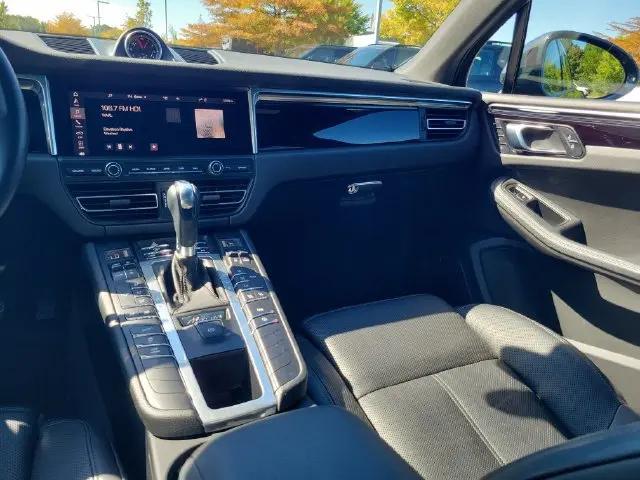 2020 Porsche Macan Macan