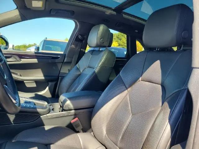 2020 Porsche Macan Macan