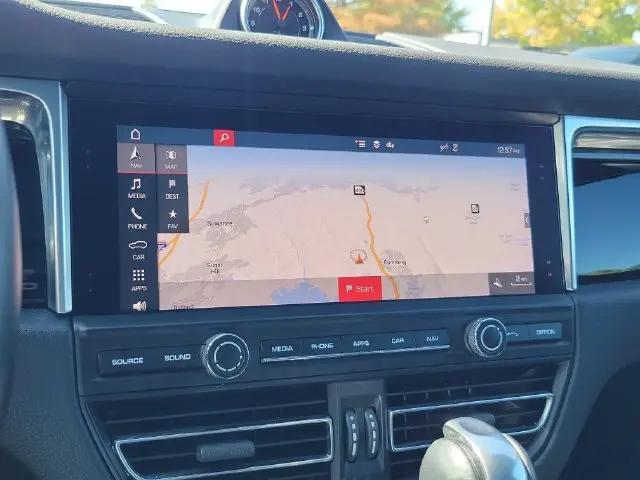 2020 Porsche Macan Macan