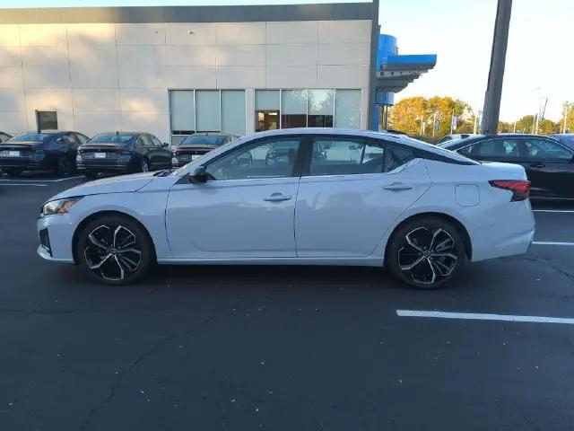 2025 Nissan Altima SR FWD