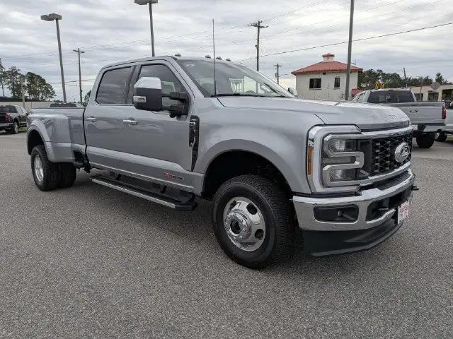 2027 Ford F-350 LARIAT