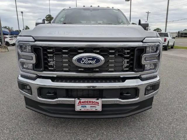 2027 Ford F-350 LARIAT