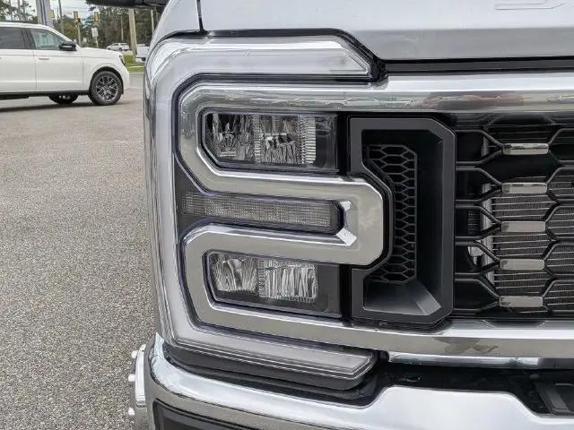 2027 Ford F-350 LARIAT