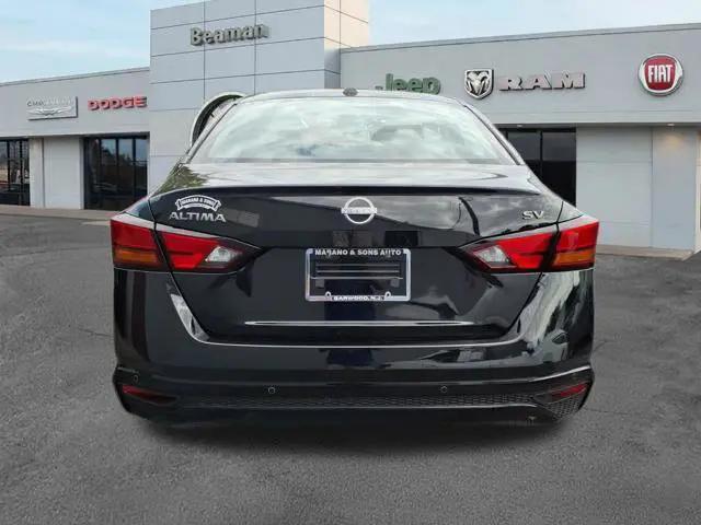 2024 Nissan Altima SV FWD