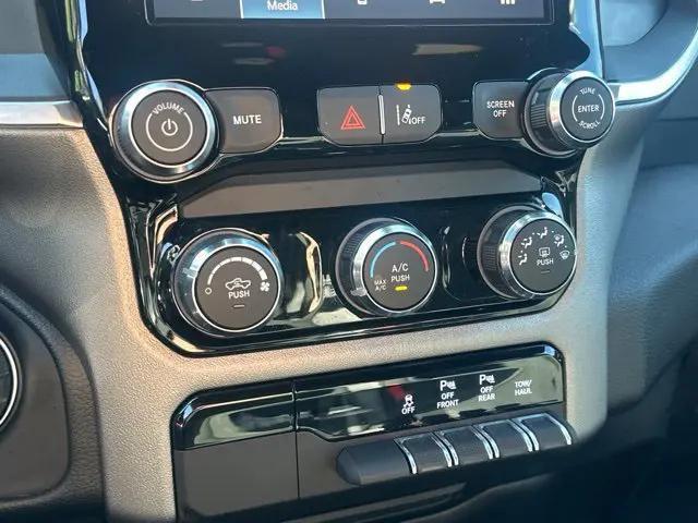 2025 Ram 1500 Big Horn Crew Cab 4x4 57 Box