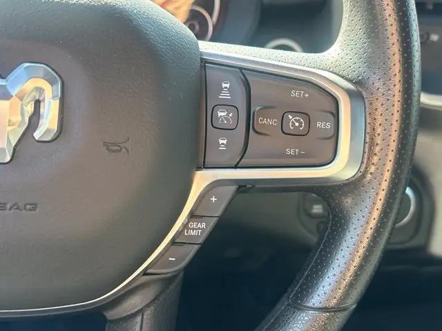 2025 Ram 1500 Big Horn Crew Cab 4x4 57 Box